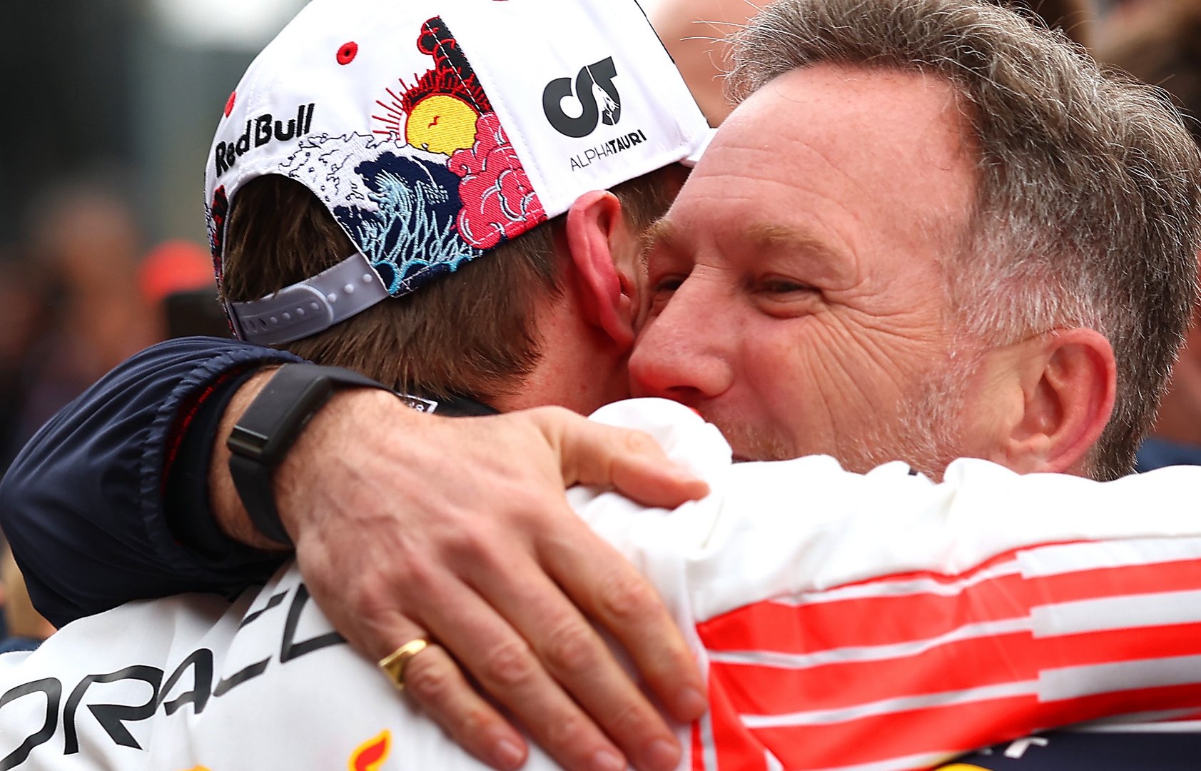 包含哈斯车队绝杀红牛车队，维斯塔潘统治全场的词条