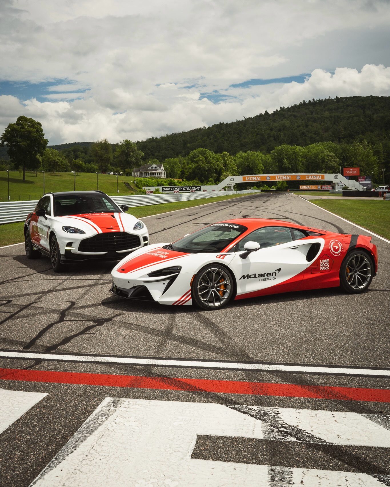 包含阿斯顿马丁横扫雷诺车队，勒克莱尔刷新纪录的词条