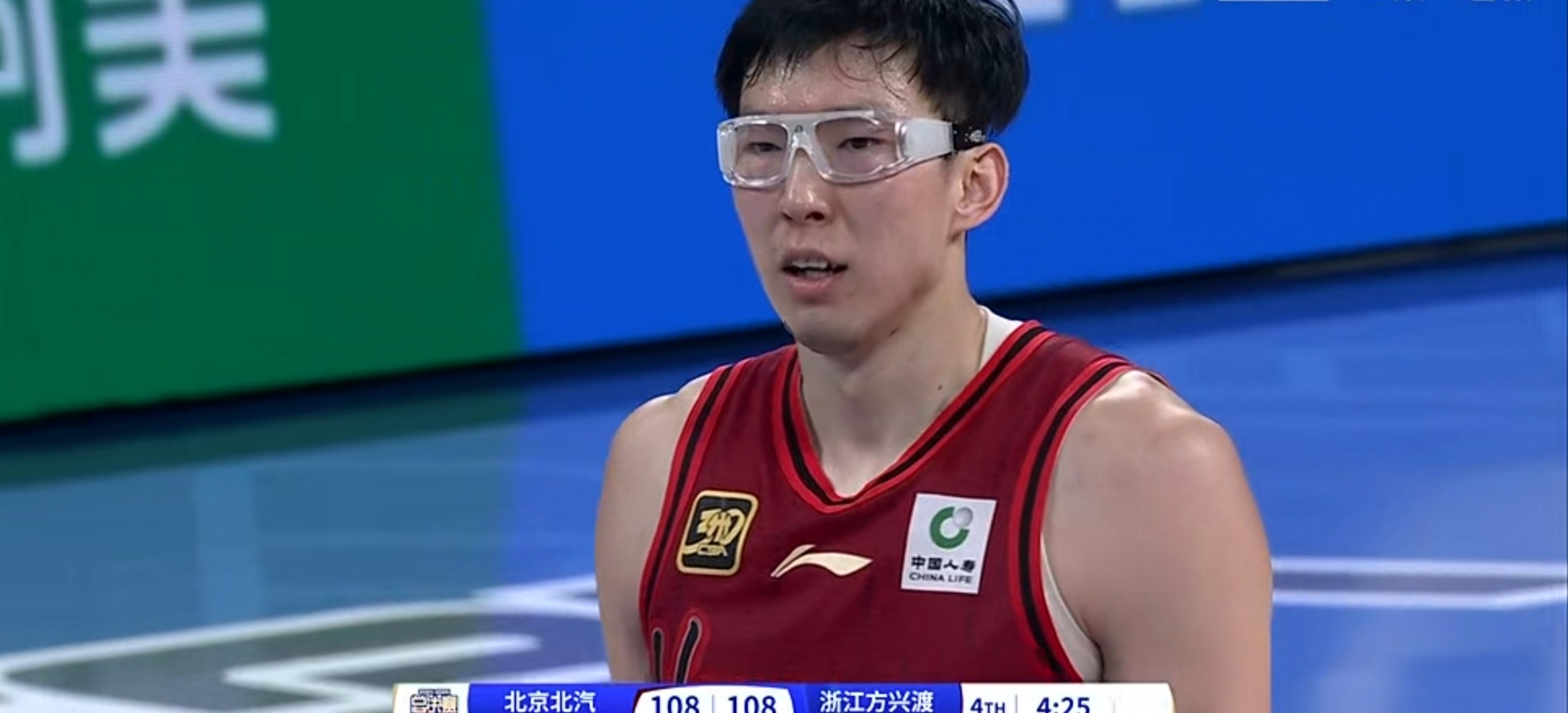 浙江队完胜广东队,布克刷新纪录 浙江队完胜广东队,布克刷新纪录