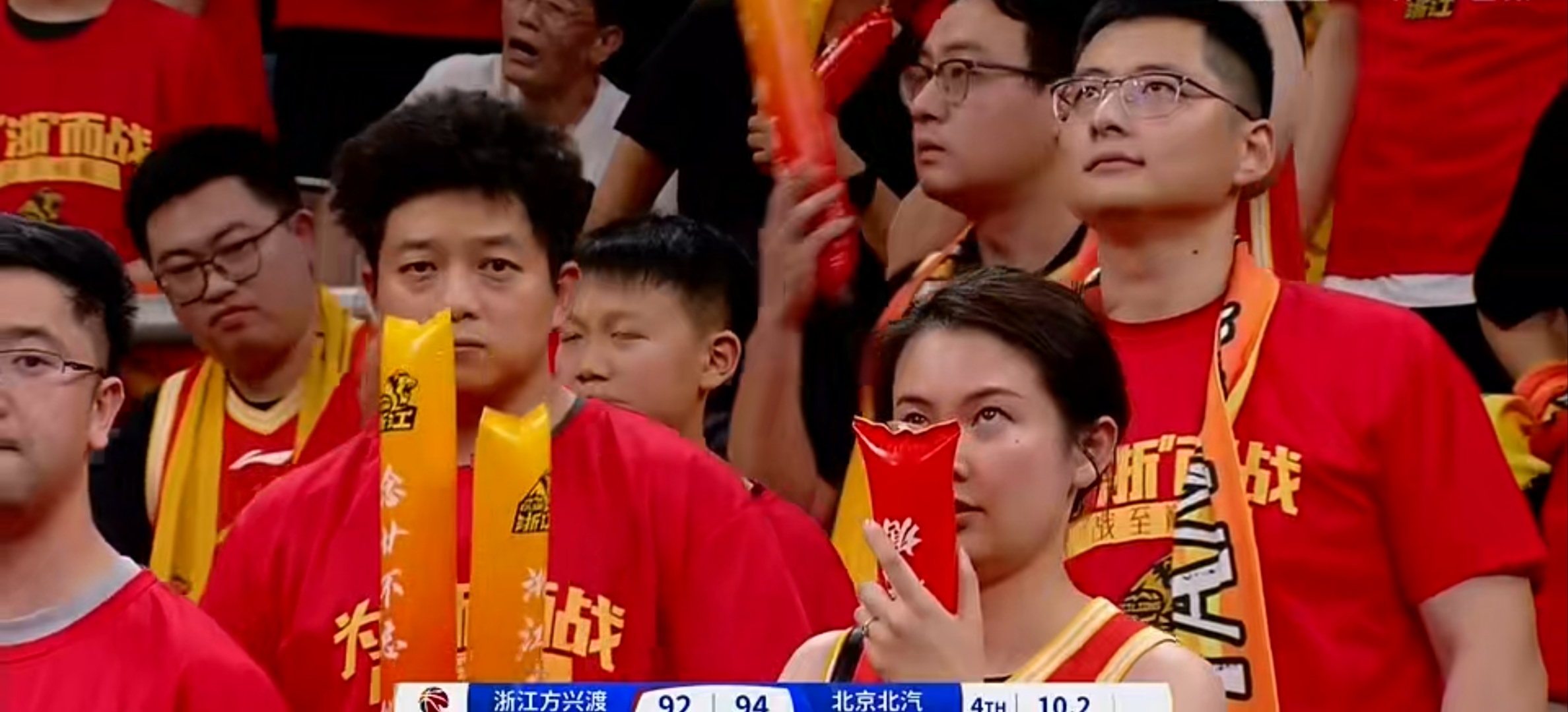 湖人绝杀深圳队,孙铭徽高光表现 湖人绝杀深圳队,孙铭徽高光表现